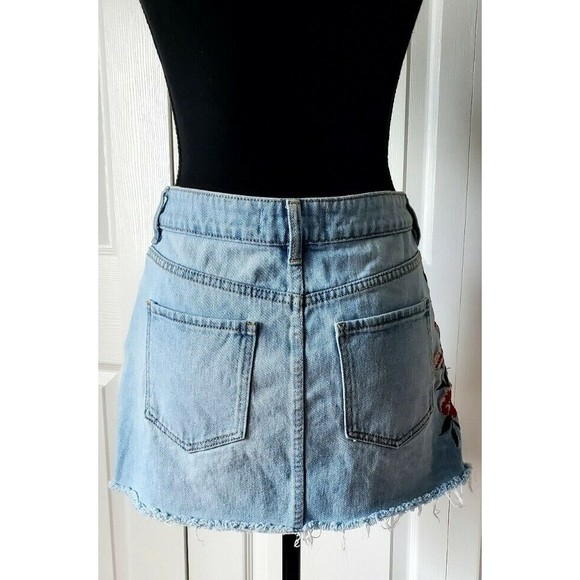 Pacsun Womens Blue Jean Denim Mini Skirt Floral Embroidered Button Up Sz 26 EUC - Picture 3 of 7